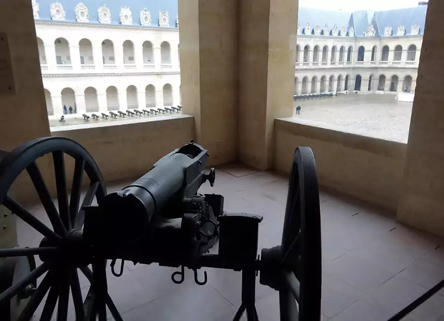 A cannon on the Invalides Napoleon Tomb Tour