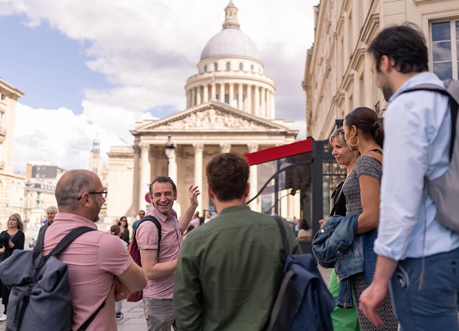 Looking at landmarks in the Latin Quarter