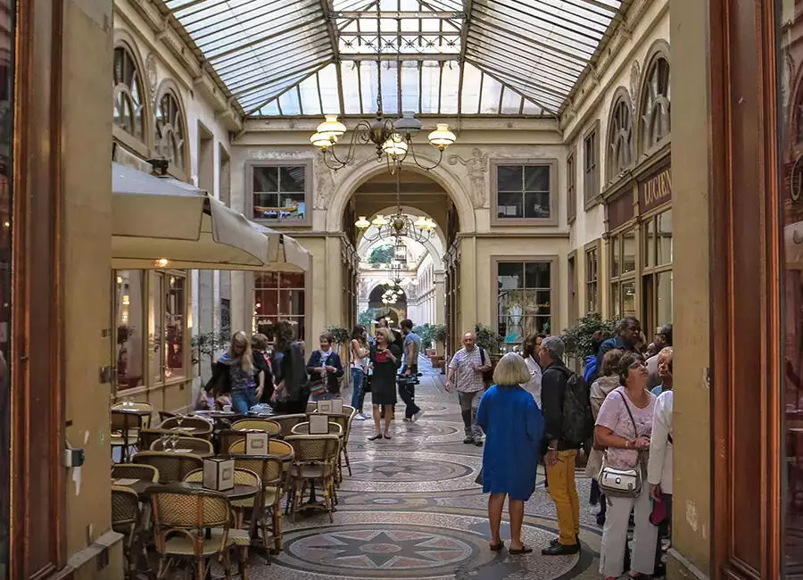 Dining on the Covered Passages tour