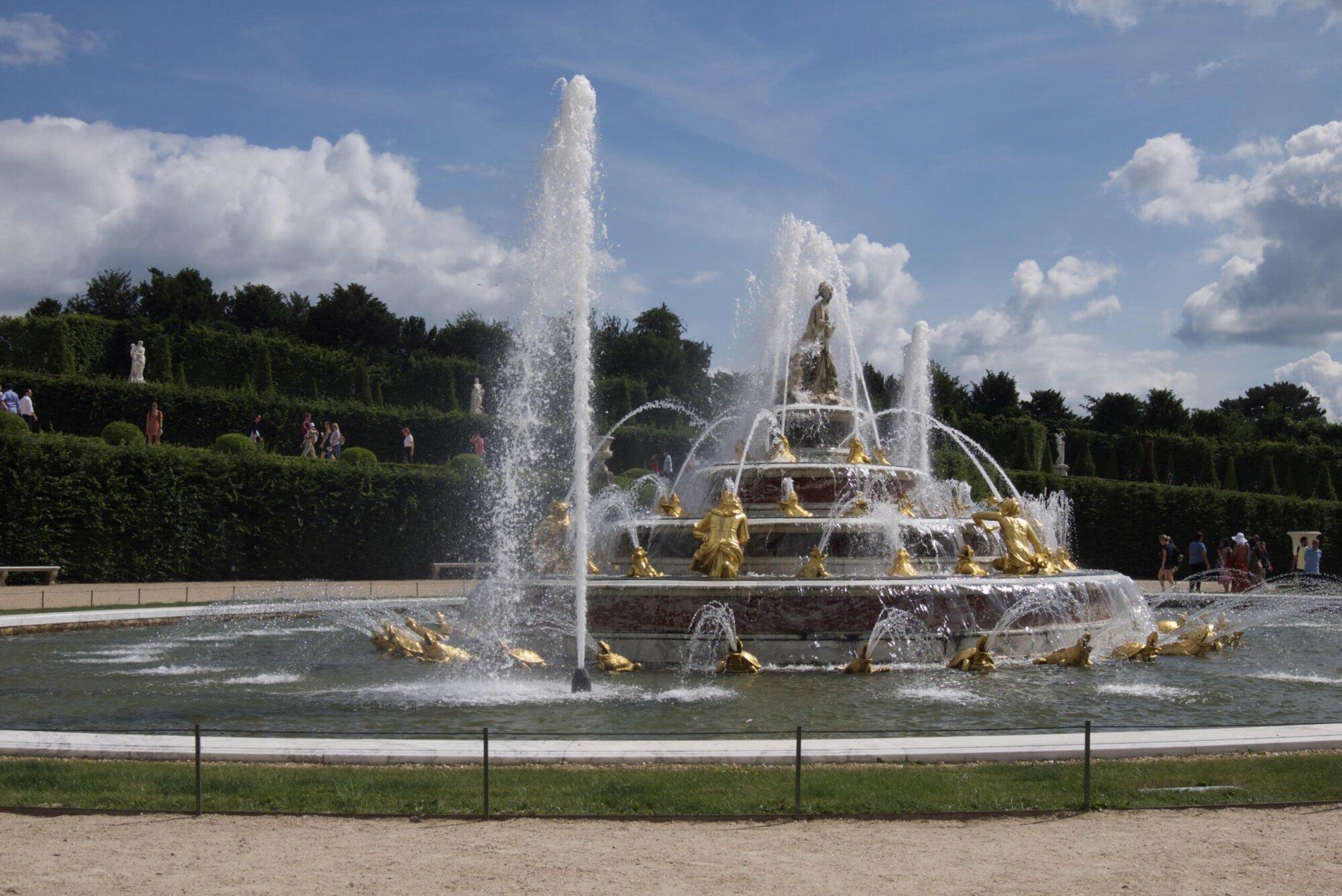 Disocver all there is to see and do in Versailles. There's the stunning royal palace, magnificent gardens of course, but Versailles has a lot more to offer that should not be missed!